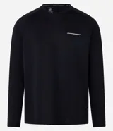 Remera deportiva negra de poliéster con tecnología Dry, cuello redondo, manga larga y estampa lettering en el pecho.