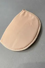 Par de hombreras desmontables blancas para colocar en los breteles del soutien.
