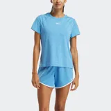 Remera deportiva Reebok para mujer, color celeste jaspeado, de manga corta y cuello redondo. Presenta costuras raglán en los hombros y el logo de Reebok en blanco en el pecho.