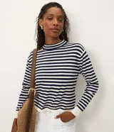 Blusa de manga larga de la marca Marfinno, confeccionada en punto con rayas horizontales y cuello redondo.