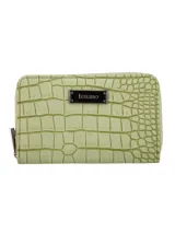 Monedero Terrano con textura símil cocodrilo color verde agua, con cierre perimetral y placa metálica con el logo de la marca.