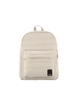Mochila acolchada de diseño quilting, con compartimento principal con cierre, bolsillo frontal con cierre y aplique con logo de la marca.