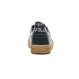 Championes Fila Champion Fx Court 70 Vintage, diseño urbano en color negro con puntera de gamuza gris, detalles en blanco y suela de goma color tostado.