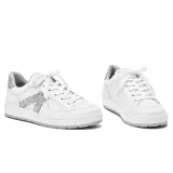 Zapatillas deportivas blancas con detalles plateados y logo de la marca en el lateral.