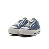 Zapatillas bajas Converse Chuck Taylor All Star Lift, color azul con plataforma blanca y cordones blancos.