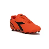 Championes de fútbol Diadora Optimus Futbol MD, color naranja con detalles en negro.