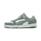 Championes urbanos Puma modelo RBD Game Low SD, color verde y blanco.