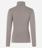 Suéter de punto color borgoña, con cuello alto estructurado y mangas largas.