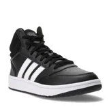 Championes de corte medio Adidas Hoops 3.0, de estilo urbano inspirado en el básquet. Presentan un diseño en color negro con las tres tiras laterales en blanco y suela de goma blanca.