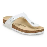 Sandalia tipo ojota Birkenstock modelo Gizeh, color blanco, con tira de dedo y ajuste de hebilla lateral. Presenta plantilla anatómica de corcho y suela de goma blanca.