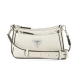 Cartera bandolera Guess modelo Holly, color blanco con relieve de logo y herrajes plateados. Cuenta con diseño de doble compartimento con cierre y correa ajustable.