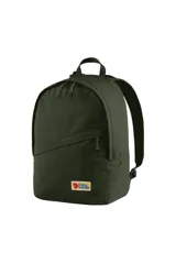 Mochila Fjallraven Vardag 16 de color verde oliva, confeccionada en tejido resistente G-1000. Cuenta con un compartimento principal con cierre y un bolsillo interno para tablet.