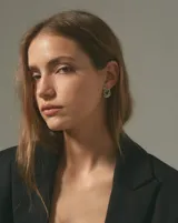 Aros colgantes de bronce y alpaca con pernos y cierres mariposa de plata 925.