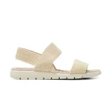 Sandalia casual de mujer Korium Confort modelo Genesis, color beige con tiras elásticas tejidas y suela plana.