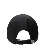Gorro negro con logo de Umbro bordado en blanco en el frente.
