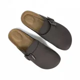 Zuecos grises con hebilla metálica ajustable y plantilla anatómica de corcho.