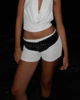 Short blanco de tiro alto.