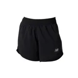 Short deportivo New Balance Accelerate de poliéster negro, con cintura elástica y logo reflectivo en la pierna izquierda.
