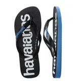 Sandalias tipo ojotas Havaianas con base blanca y estampado de logo en negro. Presentan tiras negras con el logo de la marca en relieve.