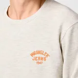Buzo de manga larga color gris, con cuello redondo y logo Wrangler bordado en el pecho.