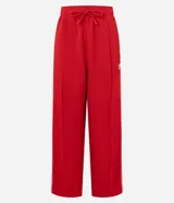 Pantalón deportivo de corte recto y holgado, color negro con rayas blancas laterales. Cuenta con cintura elástica con cordón ajustable, bolsillos laterales y detalle de costura vertical frontal.