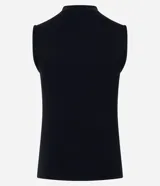 Musculosa básica de cuello alto, sin mangas, confeccionada en una mezcla de algodón, modal y elastano. Presenta un diseño ajustado y minimalista, ideal para uso diario.
