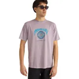 Remera color lila con estampa vintage de la marca Rhythm que incluye texto y diseño circular.