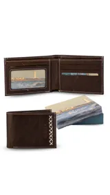 Billetera de cuero marrón con costura artesanal en el exterior. El interior cuenta con compartimentos para billetes, visor transparente para documentos y múltiples tarjeteros.