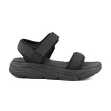 Sandalias Hi-tec Town color beige con plataforma y tiras de ajuste con velcro.