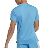 Remera de running Adidas Own The Run para hombre, color celeste con logo y tres tiras blancas en las mangas. Confeccionada con tejido AEROREADY que absorbe la humedad y detalles reflectantes.