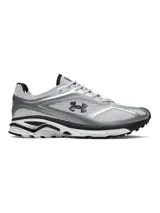 Championes Under Armour modelo HOVR Apparition, con diseño retro inspirado en el running. Presentan una parte superior de malla transpirable con refuerzos de cuero sintético en color plateado, logo de la marca en el lateral y entresuela con tecnología de amortiguación UA HOVR.