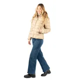 Campera puffer beige de poliéster, con capucha, cierre frontal, bolsillos laterales y calce al cuerpo.