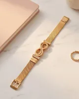 Pulsera de acero con baño de oro, con diseño de símbolo de infinito y barras con circonias en los laterales, tipo malla milanesa.