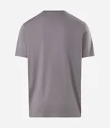 Remera gris de manga corta con cuello redondo, confeccionada en algodón peruano. Presenta un pequeño estampado en el pecho con diseño de ola y la inscripción 'Good Times Sun & Chill Club'.
