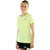 Remera deportiva de manga corta para mujer, color verde lima, con cuello redondo y logo pequeño de Diadora en el pecho.
