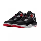 Championes Jordan Spizike Low, diseño urbano en color negro con detalles en gris, rojo y blanco, combinando elementos de varios modelos icónicos de Air Jordan con capellada de cuero y sintético.