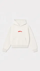 Buzo con capucha de color off-white, con diseño de letras en relieve en la espalda que forman la palabra 'littlestars'. Presenta puños y ruedo acanalados.