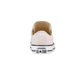 Zapatillas Converse Chuck Taylor All Star de lona color rosa claro, con cordones blancos y suela de goma blanca con línea negra.