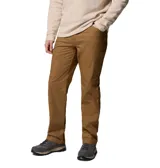 Pantalón de corte recto y estilo casual, confeccionado en tela resistente de color marrón, con cierre frontal y bolsillos laterales.