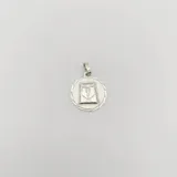 Dije redondo de plata 925 satinada con el símbolo de contador público.
