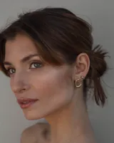 Aros tipo caravanas de alpaca con pernos y cierres mariposa de plata 925.