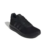 Championes Adidas Lite Racer 4.0, color negro con las tres tiras características de la marca en los laterales.