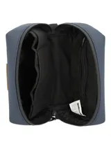 Neceser de color azul marino, con forma rectangular y bordes redondeados. Presenta un parche de cuero marrón con el logo 'RKF' grabado en el frente y un tirador de cordón trenzado rojo y negro en el cierre.