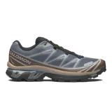 Championes Salomon XT-6, calzado de trail running adaptado para uso urbano. Diseño en color negro, gris, rojo y blanco, con sistema de cordones de ajuste rápido Quicklace y suela de gran tracción.