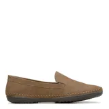 Mocasines de cuero color negro para hombre, con diseño easy wear, costuras artesanales visibles y detalles de elásticos laterales para un calce cómodo.