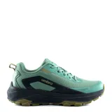 Championes de trekking Umbro Torren, color verde con suela negra y detalles en marrón.