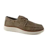 Zapato casual tipo náutico Hanker de color azul marino, confeccionado en denim con cordones, ojalillos metálicos y suela blanca.
