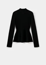 Jersey negro de punto de canalé con cuello caja, manga larga y corte peplum acampanado en la cintura.