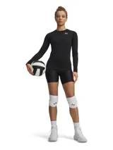 Calza corta deportiva Under Armour de la línea HeatGear, color negro. Presenta cintura elástica con logo de la marca y logo pequeño en la pierna izquierda. Diseño ajustado de alto rendimiento, ligero y transpirable, ideal para entrenamiento.