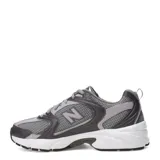 Championes urbanos New Balance modelo 530, con diseño retro de estilo deportivo. Presentan una combinación de malla técnica y paneles sintéticos en tonos grises y verdes oscuros, con entresuela blanca equipada con tecnología ABZORB para mayor amortiguación.